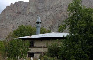 Kültür ve medeniyet şehrinin ‘çivisiz cami’si asırlardır ihtişamını koruyor