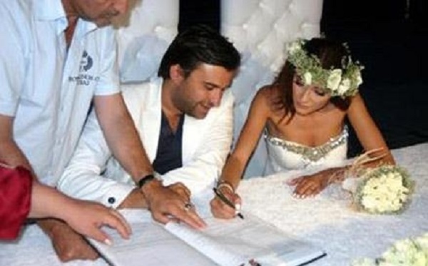 Özge Ulusoy & Ferruh Taşdemir Düğünü