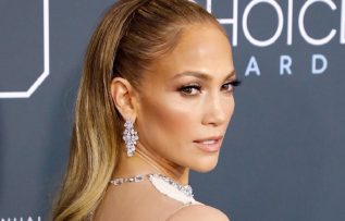 Jennifer Lopez’in hayatı belgesel film oluyor