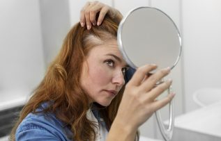 Menopoz ile dökülen saçları geri kazanmak mümkün mü?