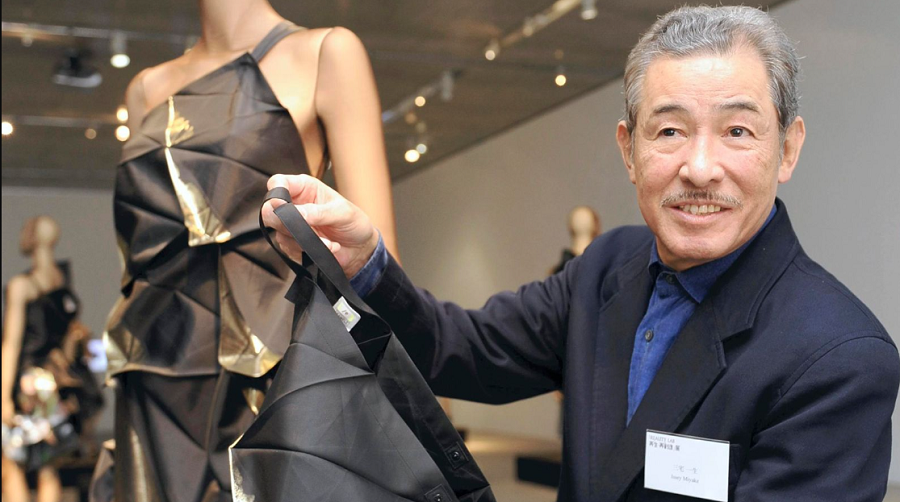 Japon moda tasarımcısı Issey Miyake yaşamını yitirdi