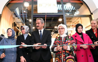 ‘Bohça’nın yeni mağazasını Emine Erdoğan açtı