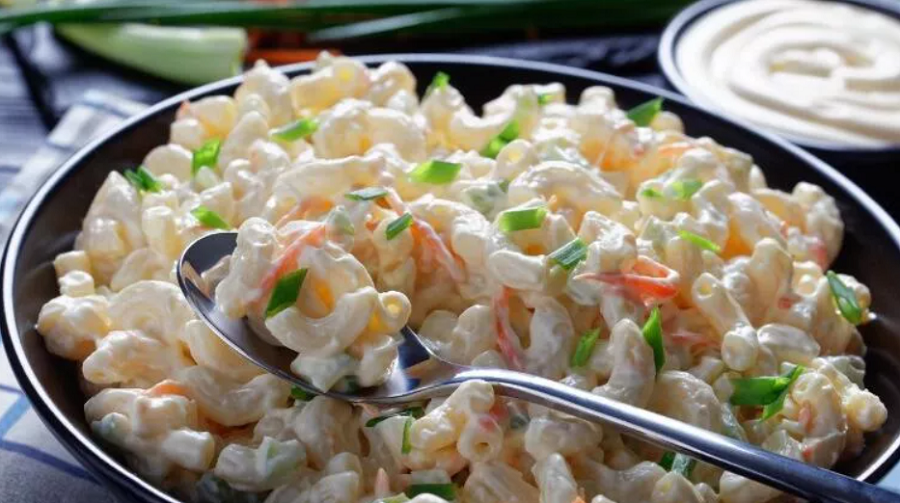Her mevsim vazgeçilmez lezzet: Makarna Salatası!