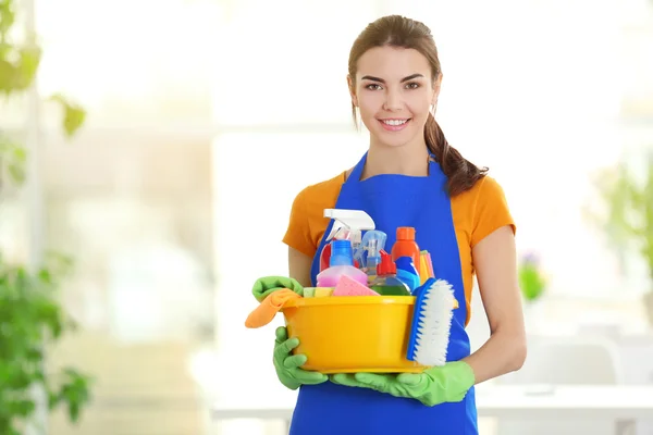 Çalışan kadınlar için pratik temizlik fikirleri