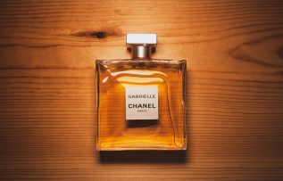 100 yaşında Chanel No.5 “iyi ki doğdun”