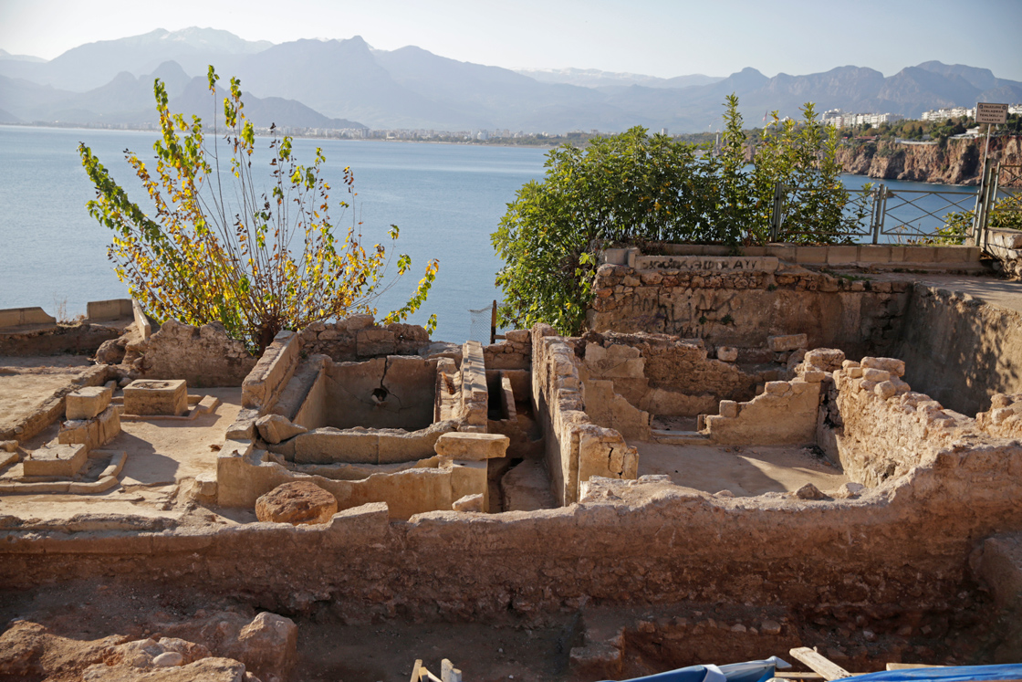 Antalya’da arkeolojik kazıda buz fabrikası kalıntıları ortaya çıkarıldı