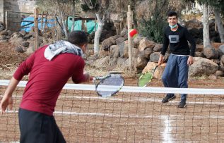 Bakan Kasapoğlu’nun tenis kortu sözü Viranşehir köylülerini sevindirdi