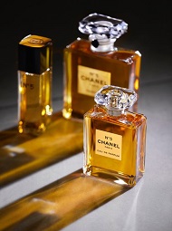 Chanel N°5 Parfümü 100. Yaşında