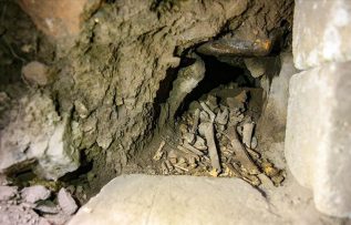 ‘Diyarbakır’ın kalbi’nde Roma dönemine ait mezar odaları bulundu