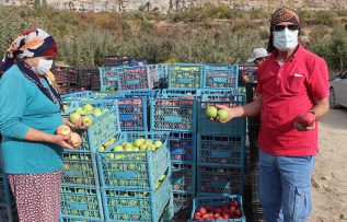 Esentepe Mahallesi’nin emekli ve üniversite mezunu çiftçileri