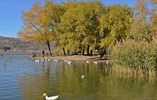 Gölbaşı Gölleri Tabiat Parkı’nda sonbahar güzelliği