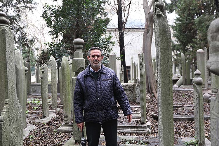 Hayatını ‘Medeniyetin sessiz tanıkları’ mezar taşlarını anlatmak için değiştirdi