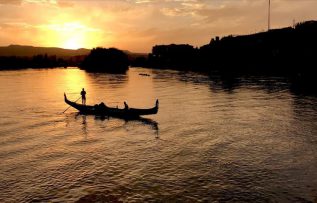 Kızılırmak’ta gondol turu keyifli dakikalar yaşatıyor
