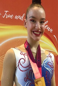 Milli cimnastikçi Ayşe Begüm Onbaşı altın madalya kazandı