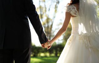 Patolojiye dönen yaklaşımların gölgesinde evlilik