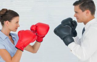 Rüyada Adam Dövmek