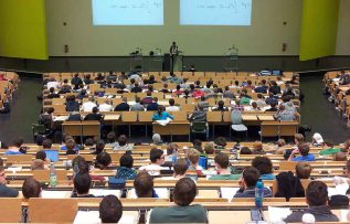 Rüyada Akademi Görmek