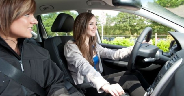 Rüyada Araba Sürmek