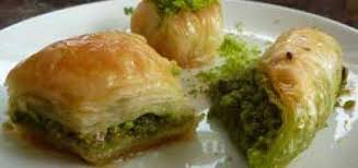 Rüyada Baklava Yemek