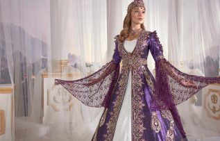 Rüyada Bindallı Giymek