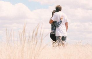 Rüyada Birine Sarılmak