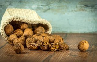 Rüyada Ceviz Toplamak