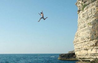 Rüyada Denize Atlamak