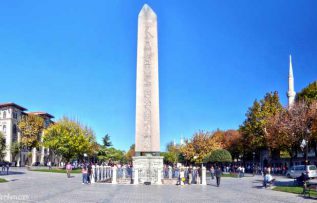 Rüyada Dikili Taş Görmek