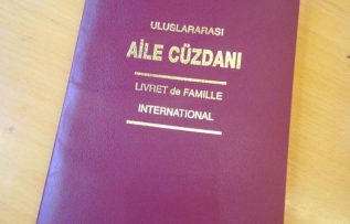Rüyada Elinde Evlilik Cüzdanı Tutmak