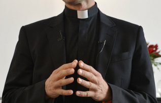 Rüyada Rahip Görmek