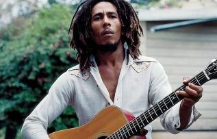 Reggae müziğin efsane ismi Bob Marley kimdir?