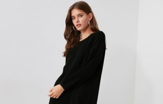 TRENDYOLMİLLA / Siyah Dantel Detaylı Triko Elbise