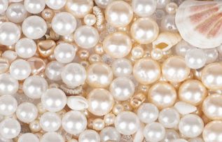 Rüyada İnci Gerdanlık Görmek