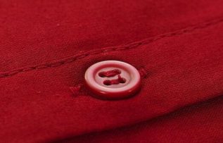 Rüyada Kırmızı Gömlek Giymek