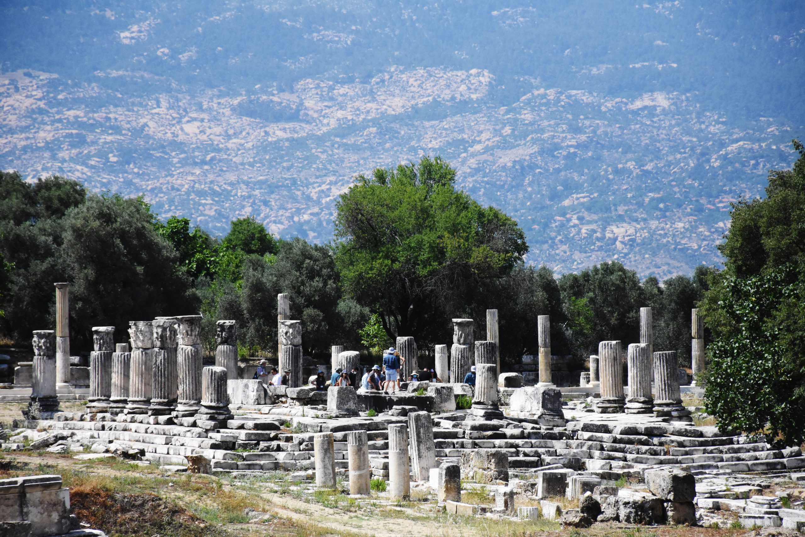 Türkiye İş Bankası, Stratonikeia Antik Kenti’ndeki kazı çalışmalarına destek veriyor
