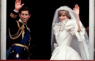 Prenses Diana ile Prens Charles’ın düğün pastası açık arttırmayla satılıyor