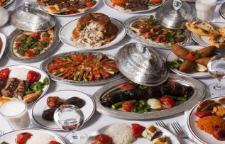 Rüyada Sofra Kurmak