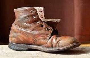 Rüyada Yırtık Ayakkabı Görmek