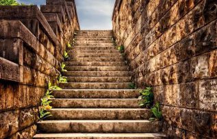 Rüyada Yüksek Bir Yere Çıkmak