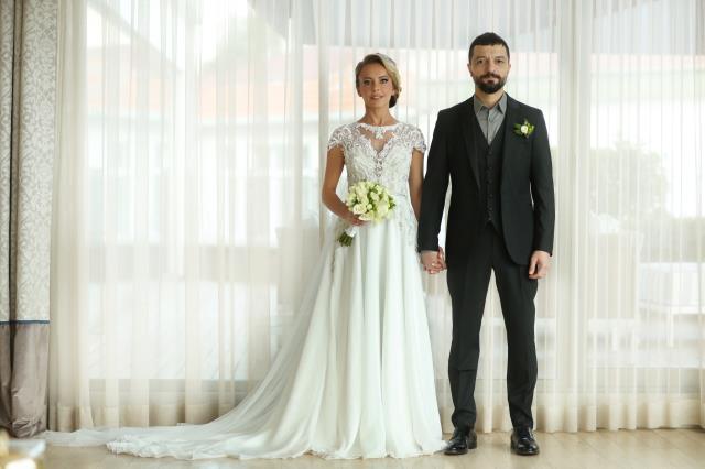 Beklenen düğünden kareler geldi! Vildan Atasever ile Mehmet Erdem hayatlarını birleştirdi!