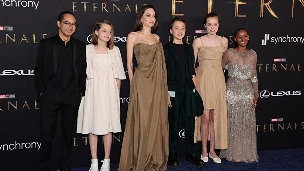 Angelina Jolie, Eternals galasında çocuklarıyla boy gösterdi