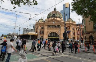 Avustralya’nın Melbourne kentinde 263 günlük kapanma sona erdi