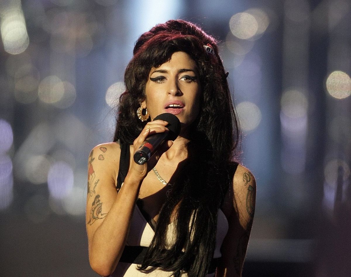 Amy Winehouse’un eşyaları çocuk ve gençler yararına satılıyor