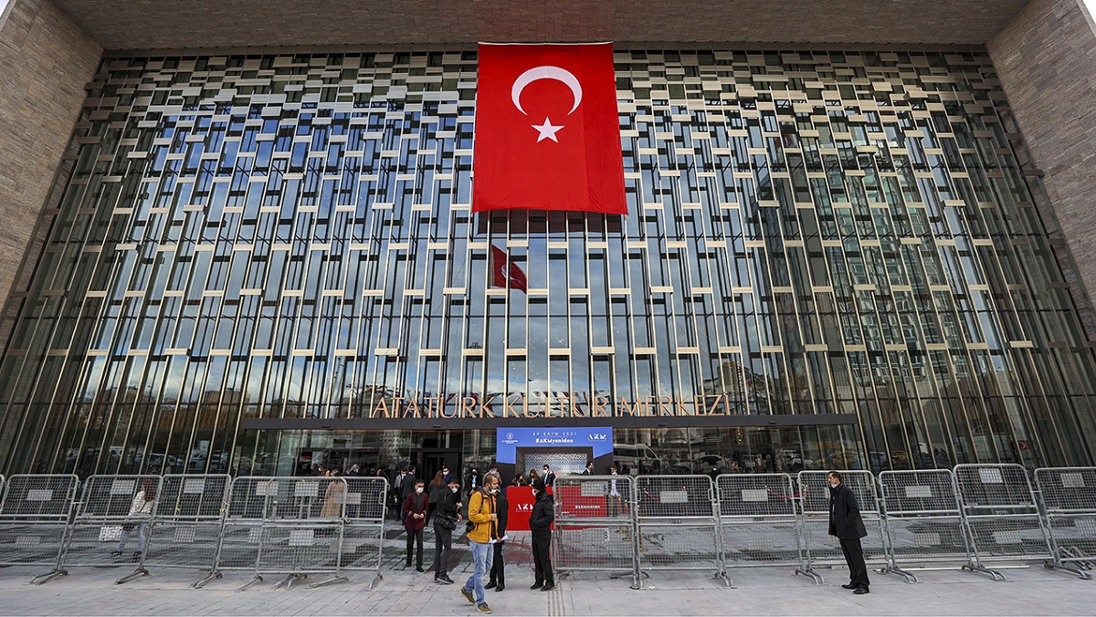Atatürk Kültür Merkezi kapılarını açıyor