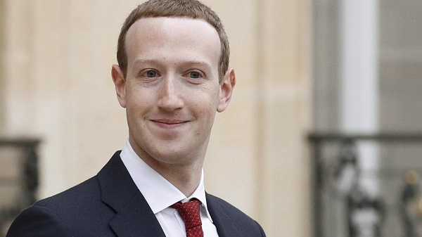 Facebook'un kurucusu Mark Zuckerberg