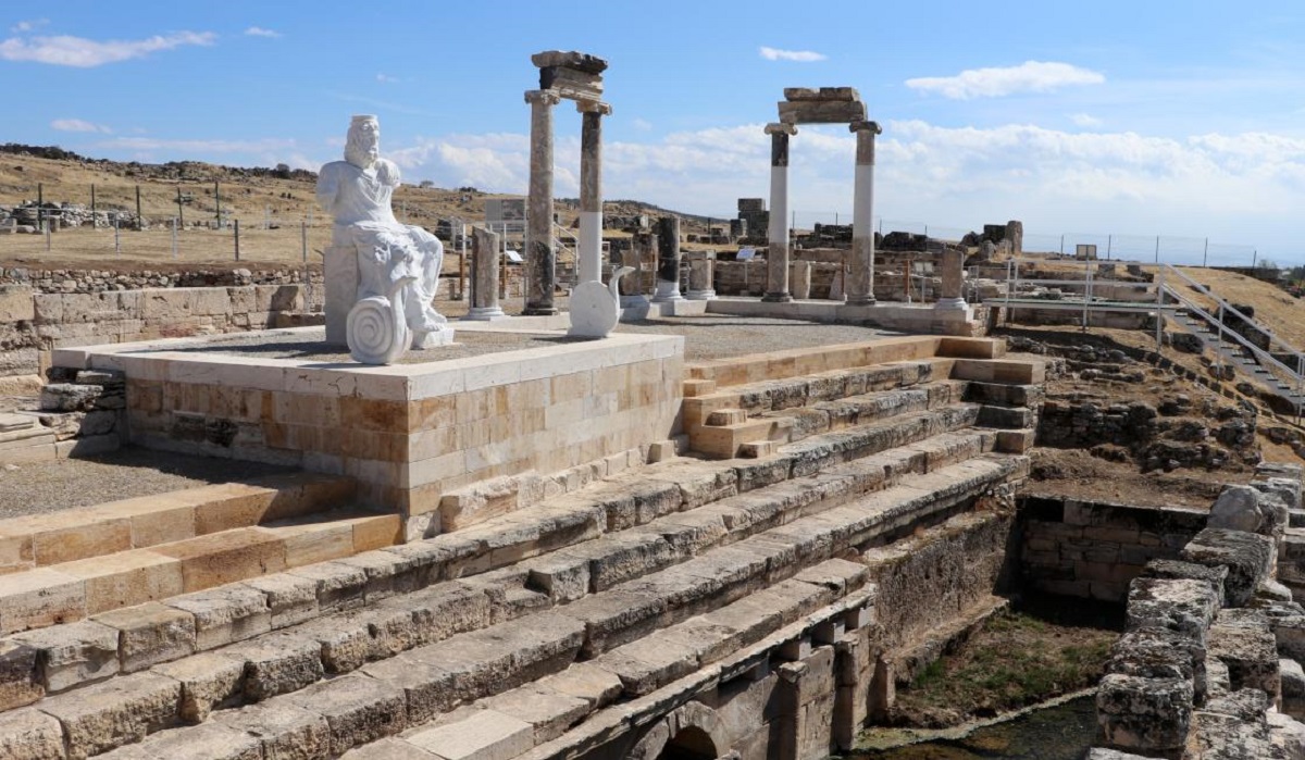 Pamukkale Hierapolis Antik Kenti’nde iki ev kalıntısı bulundu