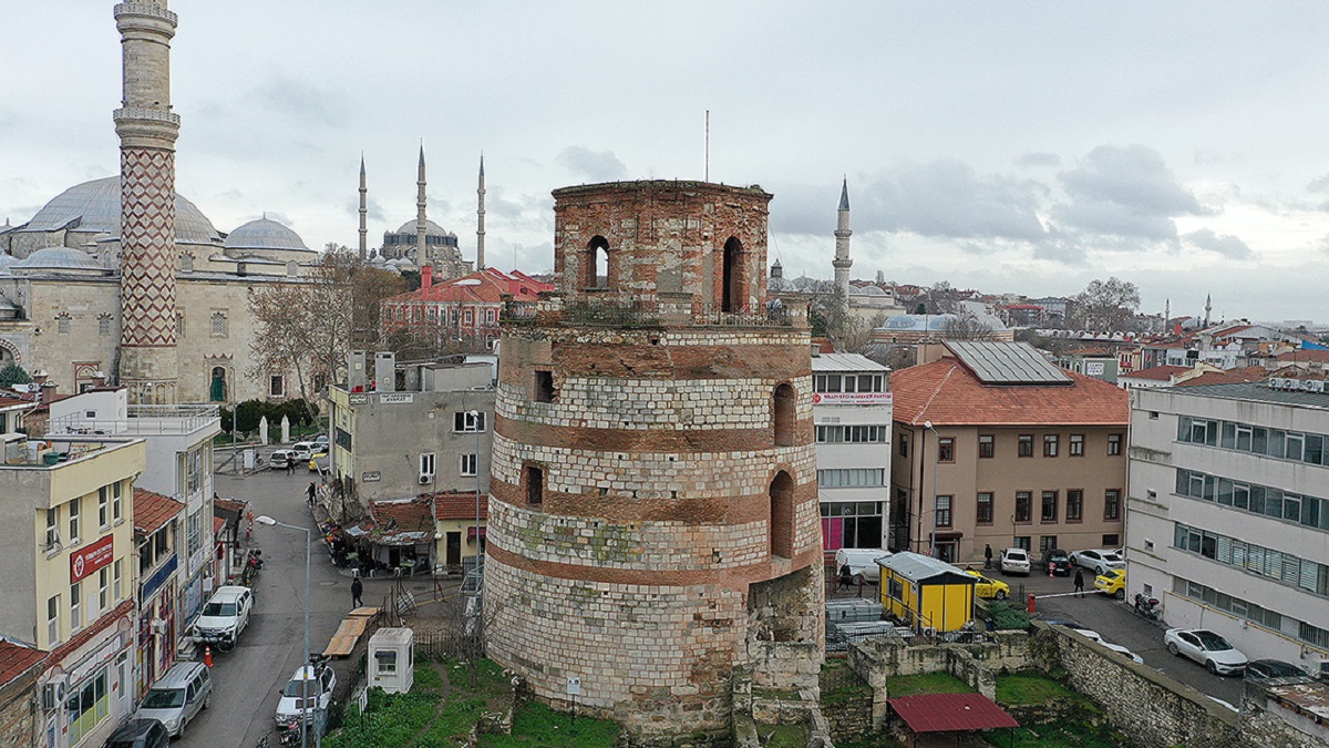 Başyapıt kabul edilen Makedon Kulesi’nde restorasyon çalışması başladı