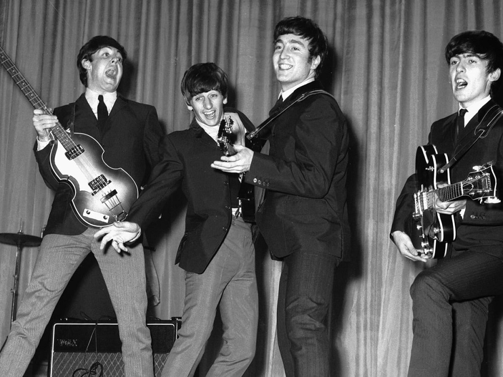 Beatles grubunun ikonik eşyaları NFT dünyasında satışa sunuluyor
