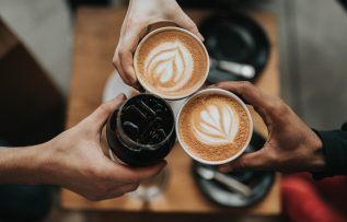 Günde üç fincan kahve ölüm riskini yüzde 12 azaltıyor