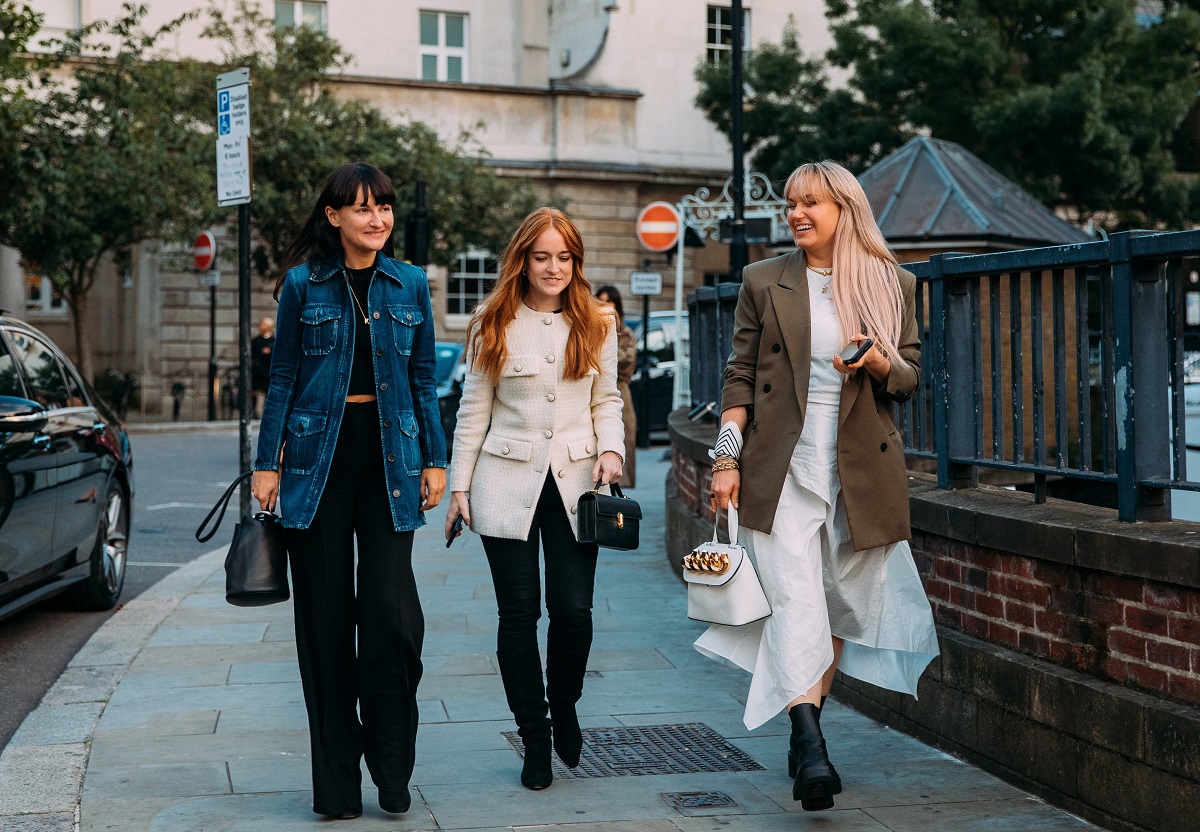 2022 Londra Moda Haftası’nda dikkat çeken sokak stilleri 